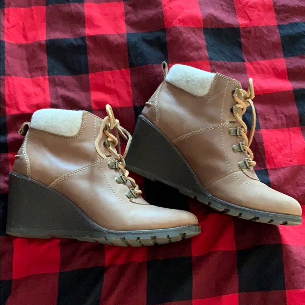 Sperry Boot Wedge